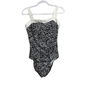 Miraclesuit One Piece Slimming Bathing Suit Women's 12 Black White Animal Print